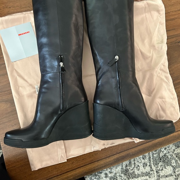 Prada boots. Like new. Size 41. - Picture 7 of 7